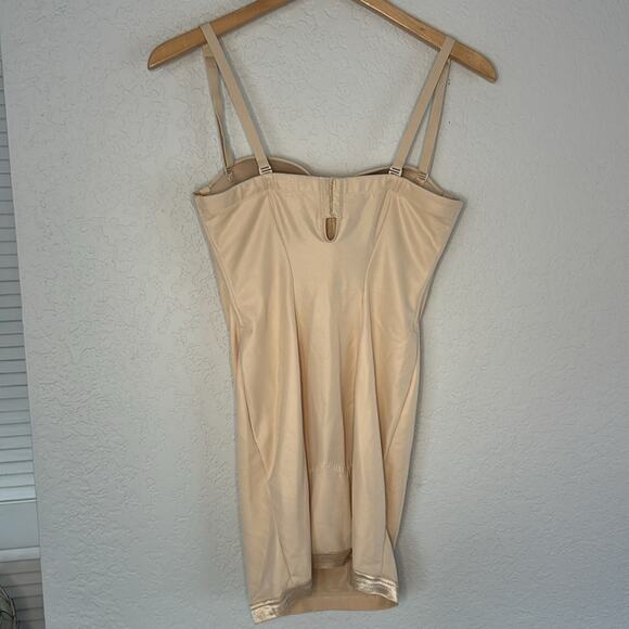 NEW Maidenform Nude Shaper Ultra Firm Control Shapewear Slip Underwire Support - Picture 10 of 10